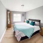 بيت للعطل Townhouse With Super Location