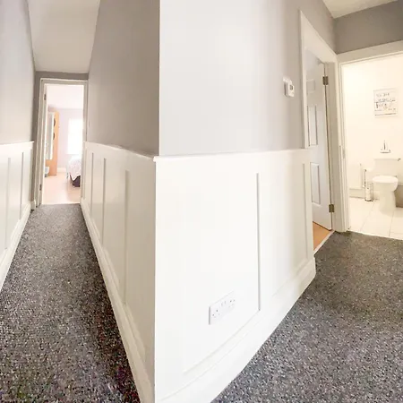 Townhouse With Super Location Килларни