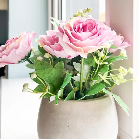 Townhouse With Super Location