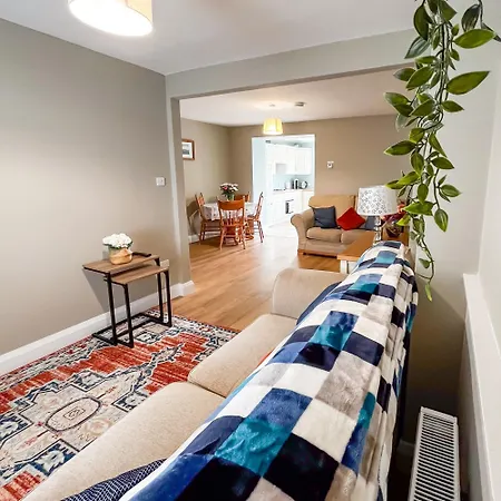 Townhouse With Super Location Ferienhaus *