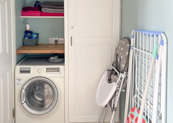 Townhouse With Super Location