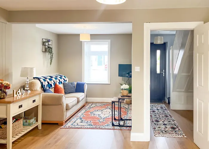 Townhouse With Super Location Ferienhaus *