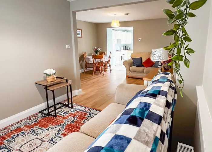 Townhouse With Super Location Ferienhaus *