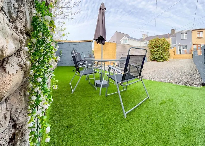 Townhouse With Super Location Дом отдыха *