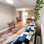 Townhouse With Super Location Prázdninový dům *